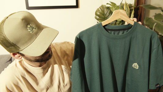 Polera Monstera Bordada